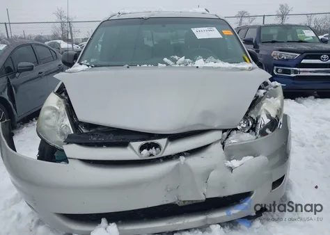 2007 Toyota Sienna Le z USA, uszkodzony, nr VIN 5TDZK23C47S020505